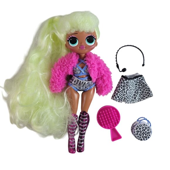 LOL Surprise OMG Lady Diva Fashion Doll 9" Series 1 Articulated Pose 11 Pieces - Picture 8 of 10